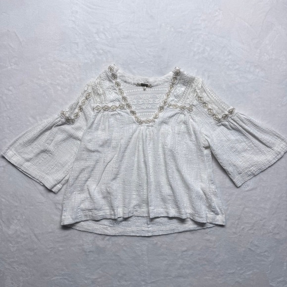gimmicks by BKE Tops - Gimmicks‎ White Embroidered Lace Boho Bell Sleeve Blouse Top Womens Size S